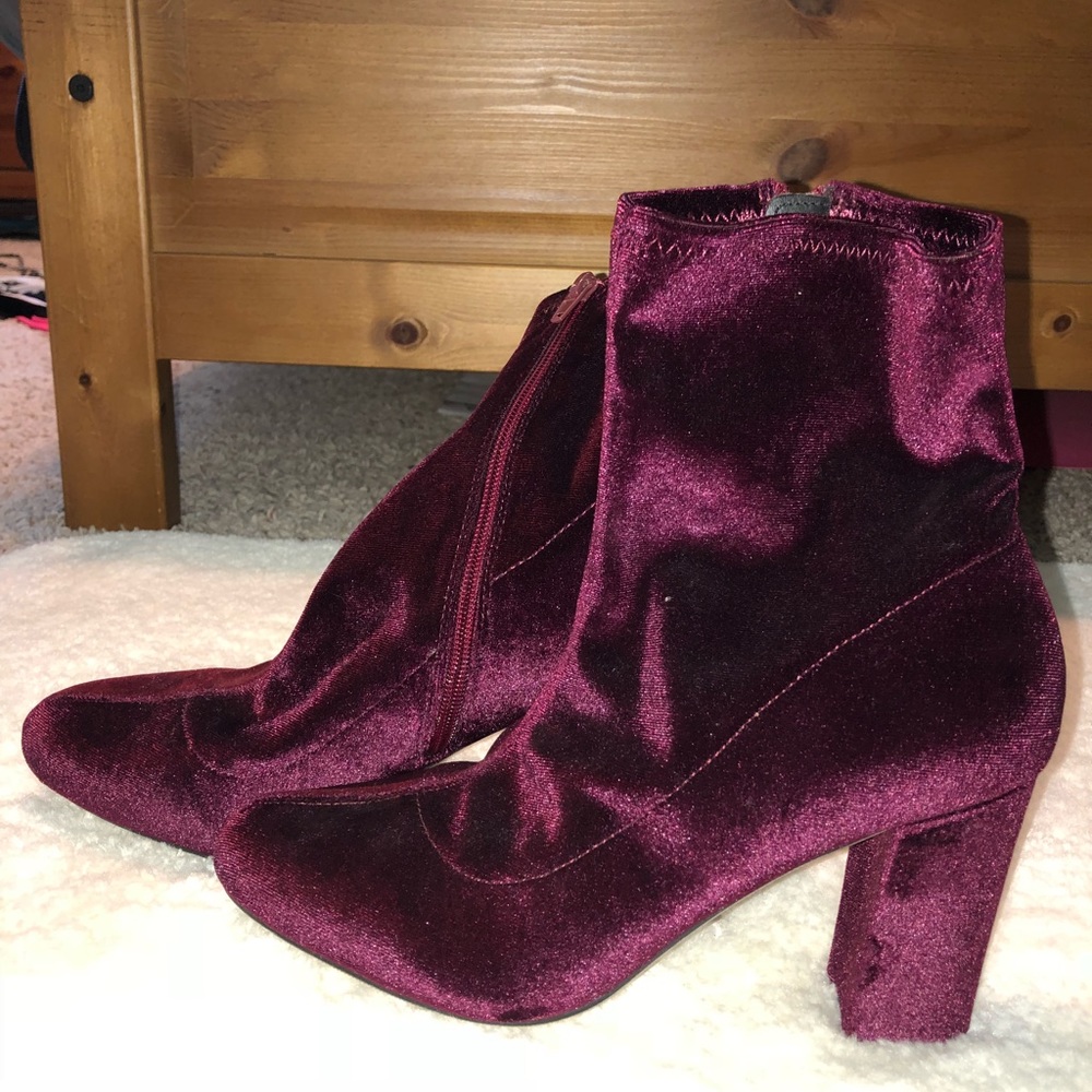 Velvet burgundy Steve Madden boots